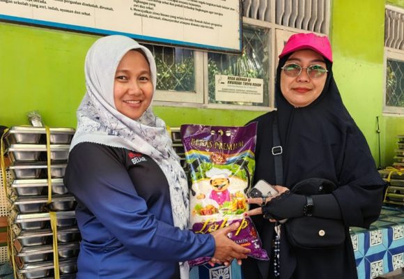 Program MARKISSA Sulap Sampah Plastik Jadi Bantuan Beras untuk Siswa