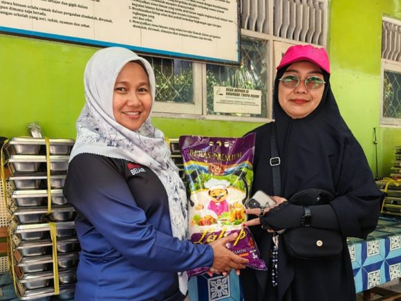 Program MARKISSA Sulap Sampah Plastik Jadi Bantuan Beras untuk Siswa