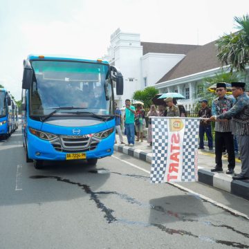 1-1 Jemaah Calon Haji Banjarbaru Dilepas Menuju Embarkasi Haji Banjarmasin