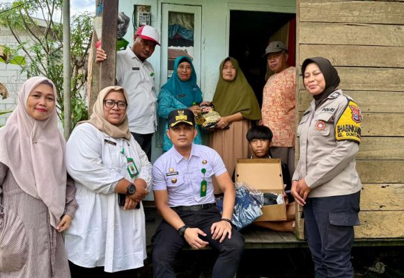 Bebaskan Lingkungan dari Sampah, Guntung Paikat Hadirkan Sembako dan Harapan Baru Lewat ‘GAPAI BERKAH