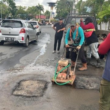 Kawal Jalan Mulus di Banjarbaru, Wali Kota Instruksikan Camat dan Lurah Garda Terdepan Respons Keluhan Warga