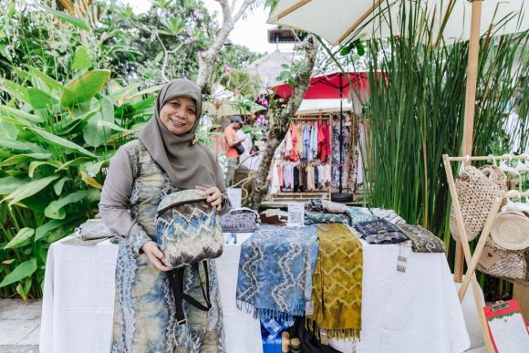 SBK Sasirangan Banjarbaru Banggakan Kalsel di Ajang Women Ecopreneurs Market Day Bali