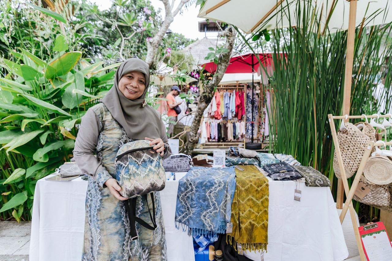 SBK Sasirangan Banjarbaru Banggakan Kalsel di Ajang Women Ecopreneurs Market Day Bali