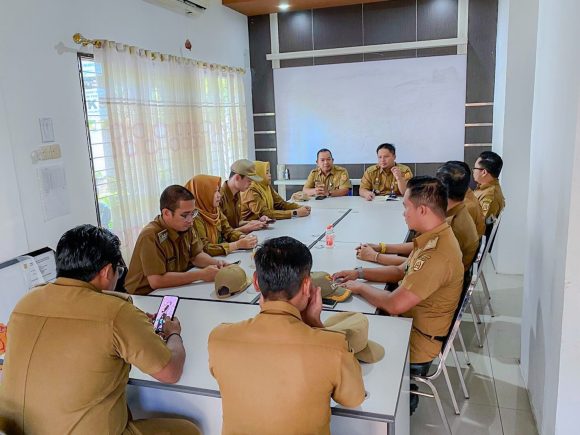 Camat Banjarbaru Utara Gaspol Jalankan Arahan Wali Kota Lisa, Keluhan Warga Dipantau Setiap Hari