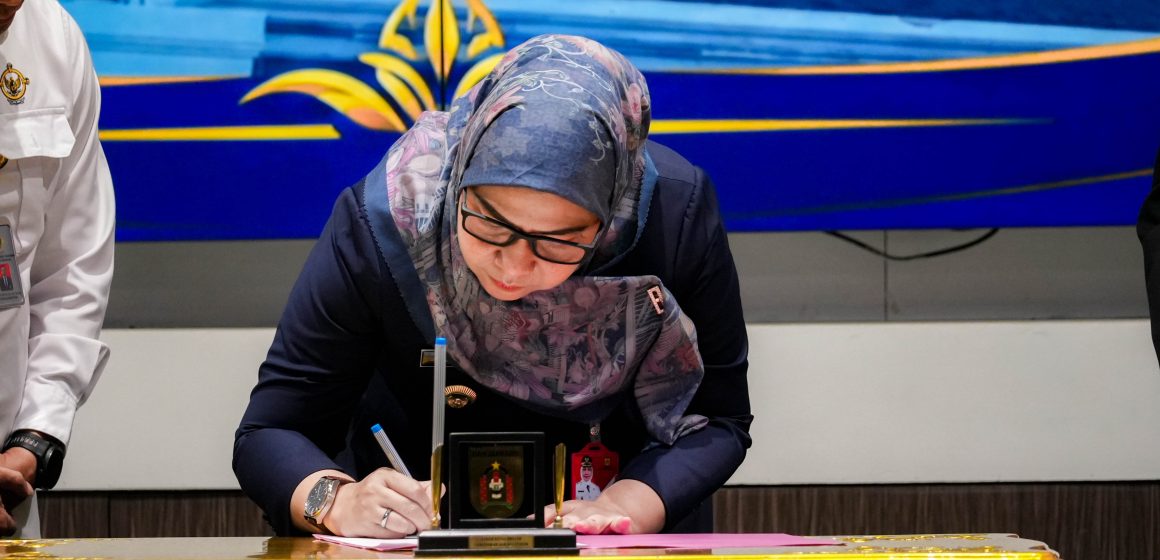 Tekankan Komitmen Profesional, Wali Kota Banjarbaru Pimpin Penandatanganan Komitmen Percepatan Rekomendasi BPK