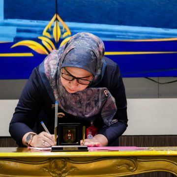 BJBTV-9 Tekankan Komitmen Profesional, Wali Kota Banjarbaru Pimpin Penandatanganan Komitmen Percepatan Rekomendasi BPK