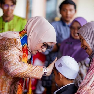 wali kota banjarbaru santuni anak yatim Tebar Berkah Asyura, Wali Kota Banjarbaru Wujudkan Kepedulian Nyata untuk Anak Yatim