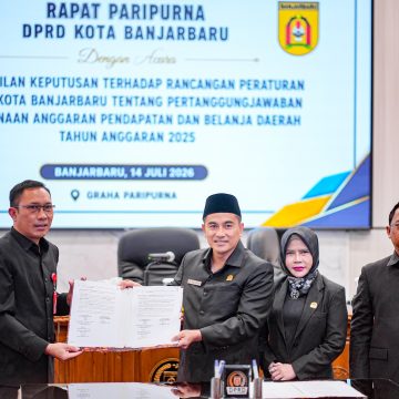 Rapat Paripurna DPRD Banjarbaru Sepakati Raperda Pertanggungjawaban Pelaksanaan APBD 2025