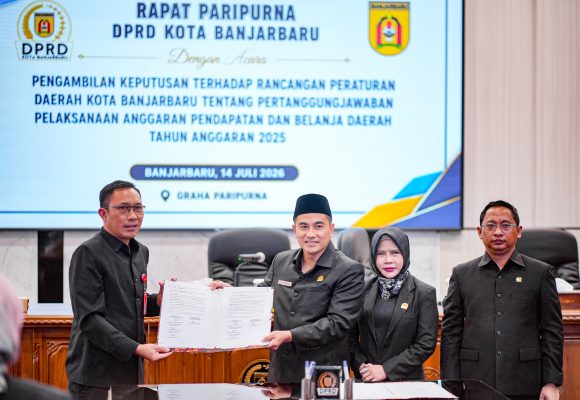 Rapat Paripurna DPRD Banjarbaru Sepakati Raperda Pertanggungjawaban Pelaksanaan APBD 2025