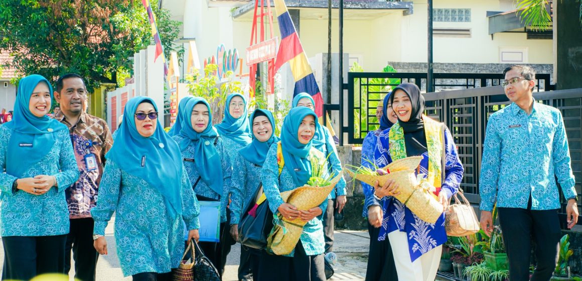 Penilaian AKU HATINYA PKK Tingkat Provinsi di Loktabat Selatan