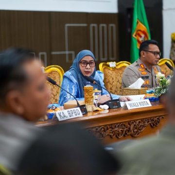 1 Wali Kota Lisa Buktikan Tata Kelola Anggaran Banjarbaru Berkelas, Dua Predikat Terbaik KPPN Awards 2026 Diraih