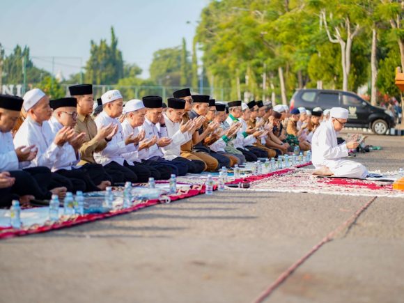 Hadapi Kemarau, Wali Kota Banjarbaru bersama ASN Laksanakan Salat Istisqa