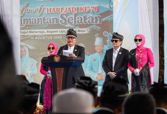 Semarak Hari Jadi ke-76 Kalsel, Wali Kota Lisa Hadiri Puncak Peringatan di Banjarbaru