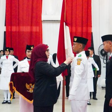 Dikukuhkan Wali Kota Lisa, 33 Paskibraka Banjarbaru Siap Berdiri di Garda Terdepan HUT RI