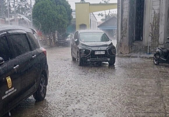 Hujan 10 Menit Basahi Liang Anggang, Angin Segar di Tengah Kepungan Asap Karhutla