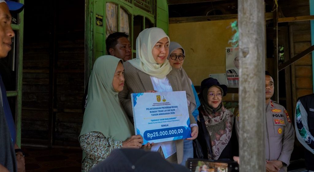 1 Wali Kota Lisa Tak Hanya Bangun Kota, Barakat Gawe Banjarbaru Benahi Rumah Warga Yang Tidak Layak Huni