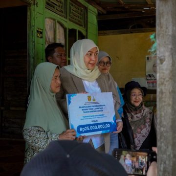 1 Wali Kota Lisa Tak Hanya Bangun Kota, Barakat Gawe Banjarbaru Benahi Rumah Warga Yang Tidak Layak Huni