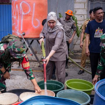 Tanggap Dampak Kekeringan, Pemko Banjarbaru Salurkan Lima Tangki Air Bersih