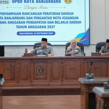 WhatsApp Image 2026-09-10 at 15.20.22 (3) Pemko Banjarbaru Sampaikan Raperda dan Nota Keuangan APBD 2027 di Rapat Paripurna DPRD