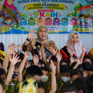 Bunda PAUD Banjarbaru Kunjungi 4 Sekolah: Edukasi Bahaya Asap Hingga Cegah Stunting