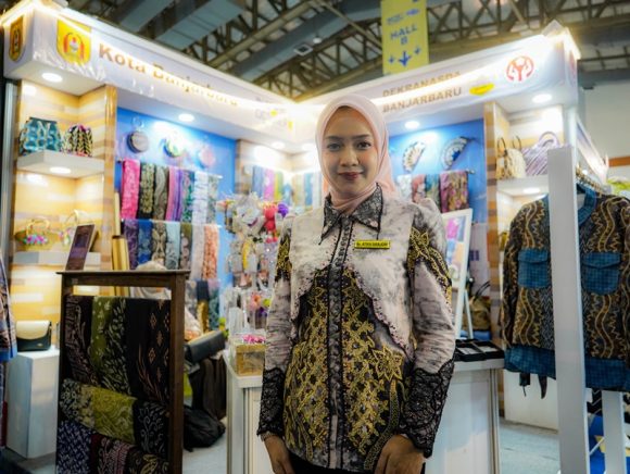 Dorong Perajin Naik Kelas, Dekranasda Banjarbaru Boyong Produk Unggulan ke Event INACRAFT 2026