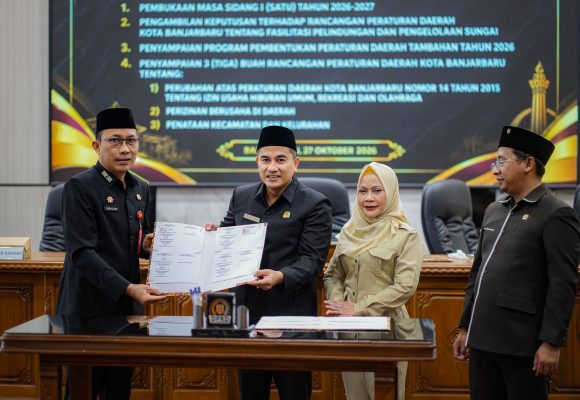 Paripurna DPRD Banjarbaru: Pengesahan Perda Sungai hingga Pembahasan Tiga Raperda Strategis