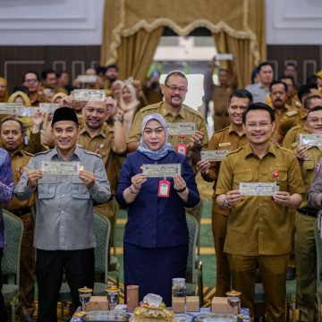 Apresiasi Warga Taat Pajak, Pemkot Banjarbaru dan Pemprov Kalsel Luncurkan Gebyar Panutan PKB 2026